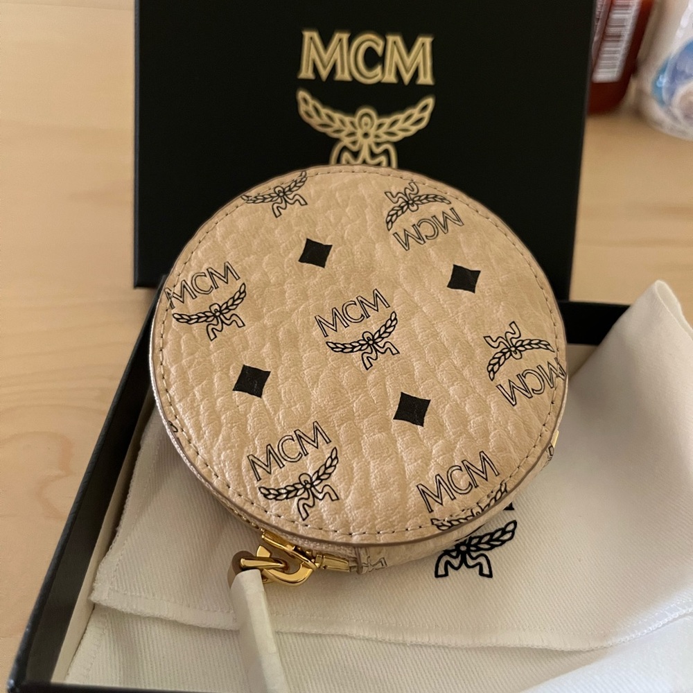 NWT MCM Beige Visetos Canvas Round Coin Purse Wallet and Key Chain